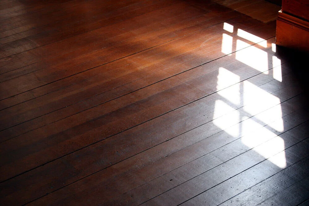 Squeaking floorboards on sale
